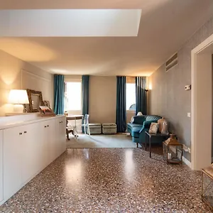 Rooftop San Marco Apartment Venice